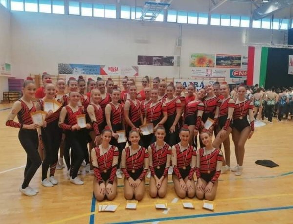 Aerobik Magyar Kupa - Kozármislenyen is érmeket szereztek a nyíregyházi lányok  