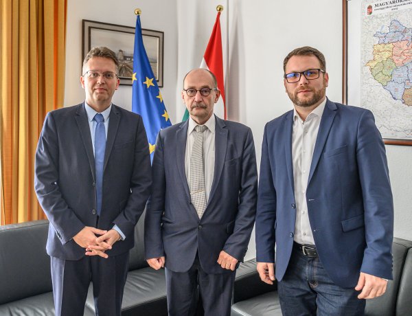 Jövőtervezés a biztonság és stabilitás jegyében                            