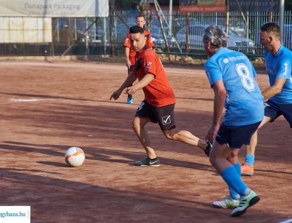 Túl 500 meccsen - Végéhez közeledik a Városi Kispályás Labdarúgó Bajnokság                