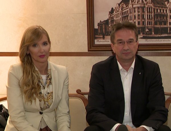 A Fidesz célja összehasonlítani az elmúlt évtized sikereit a Gyurcsány-féle eladósodással