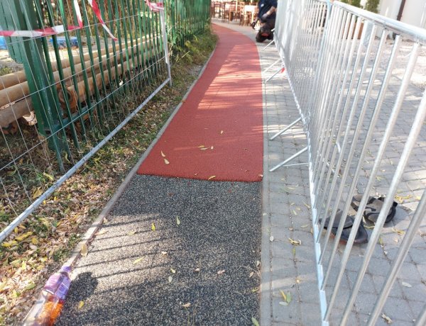 Készül a Sóstói-tó körül a rekortánpálya                                             