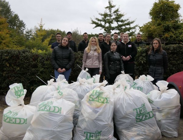 TeSzedd! Szemetet szedtek az egyetemen                             