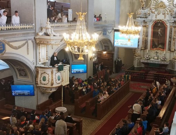 Hármas megemlékezés a jubileumi ünnepi istentiszteleten     