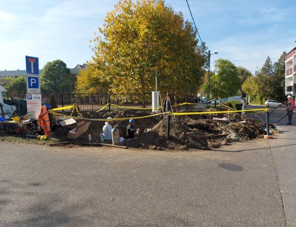 Kedden egy nagyfeszültségű kábelt állítottak helyre a TITÁSZ szakemberei 