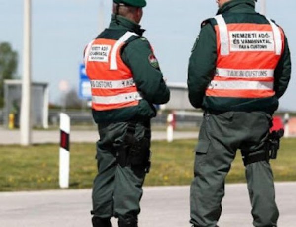 Nemzeti Adó- és Vámhivatal: túlpakolt csomagok                        