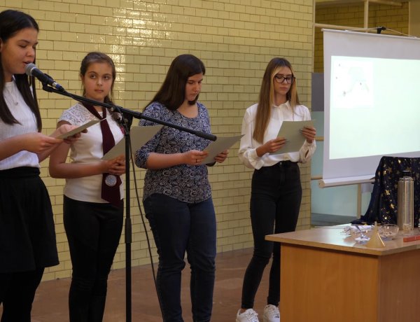 Jubileummal egybekötött természettudományos versenyt rendezett a Vasvári és Móricz iskola