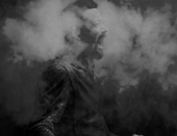 Közellenség – Az előadásról Horváth Illéssel és Jenővári Miklóssal beszélgettünk