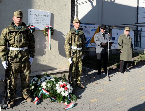 Egy igaz ember, a népek jámbora: emlékezés Reviczky Imre posztumusz vezérőrnagyra