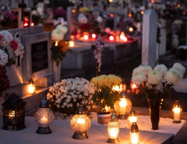 Elhunyt szeretteinkre emlékezünk mindenszentek ünnepén és halottak napján