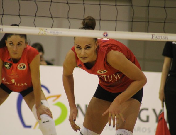 Drámai meccs a Békéscsaba ellen - Több mint két órás volt a röplabda rangadó