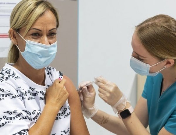 A Jósa András Oktatókórházának oltópontjain naponta meghaladja a kétszázat a harmadik oltásra jelentkezők száma