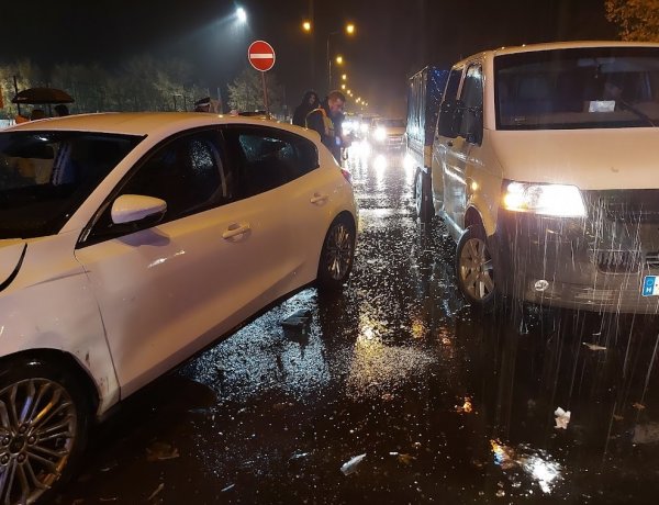 Baleset a Sóstói úton, személyi sérülés nem történt