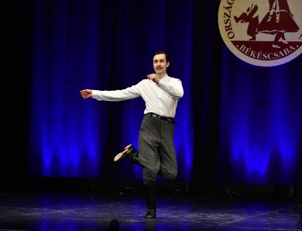 Kétszeres Aranysarkantyús táncos                                   