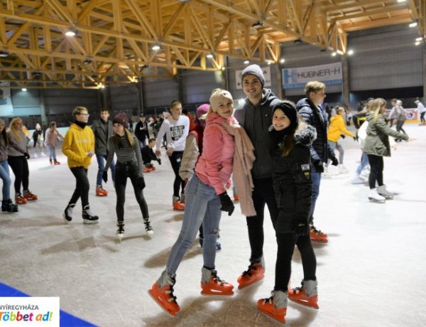 A tervek szerint a héten nyit a Városi Jégpálya!                    
