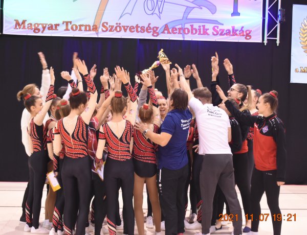 Éremesővel zárta a 2021-es szezont a Spartacus Torna Club               