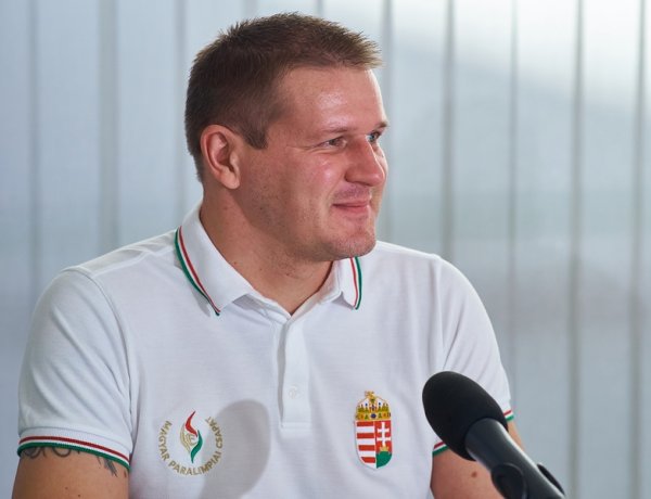 A csillagos ég a határ - Tarjányi István kerekesszékes vívó ideális körülmények között készülhet
