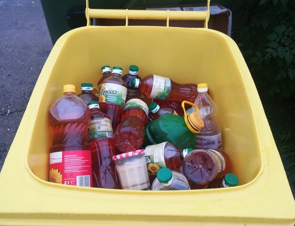 Fáradjunk el a fáradt olajjal a gyűjtőpontra!                                           
