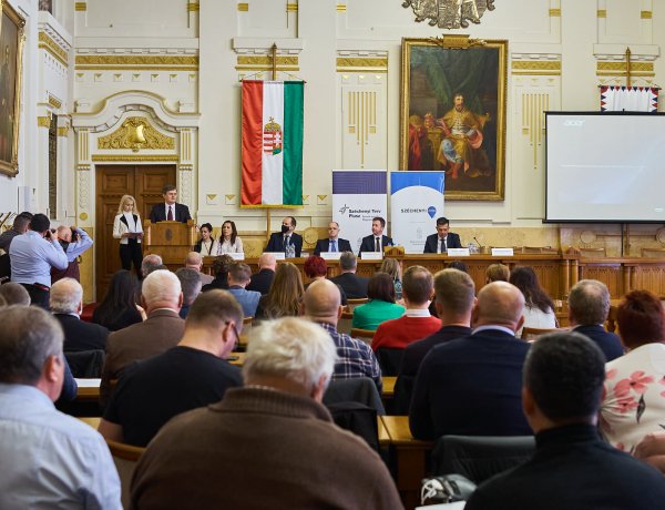 Újabb fejlesztési csomag érkezik a településeknek – 1800 milliárd forintra pályázhatnak