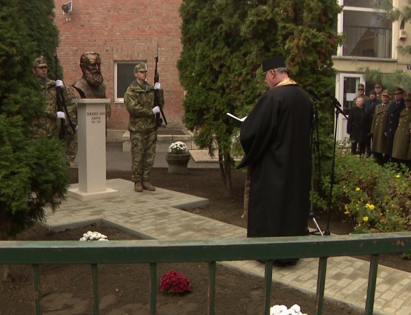 Vitéz Vattay Antalra és Damjanich Jánosra emlékezett a területvédelmi ezred Nyíregyházán