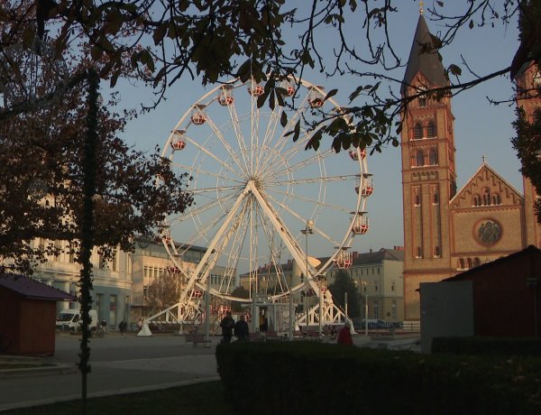 Adventi forgatag – Közös gyertyagyújtással kezdődnek a programok november 28-án