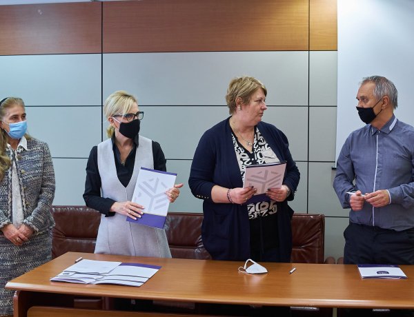 Együttműködés és természettudományos divat