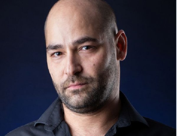 Gulyás Attila szerepálma az, amit éppen játszik 