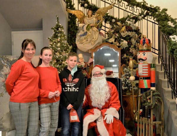 Ünnepi fények – Vár a Mikulás