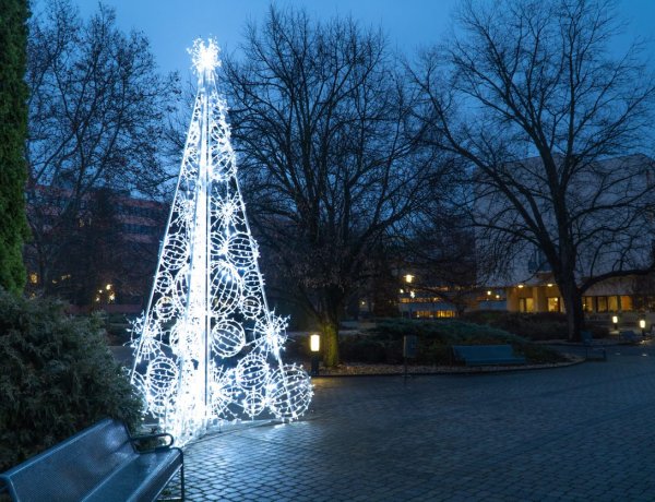 Kigyúltak az adventi fények a Nyíregyházi Egyetemen 