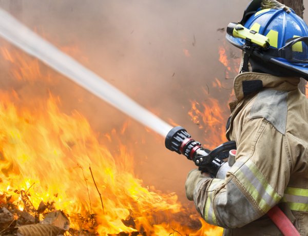 Teljes terjedelmében égett egy nyírteleki, negyven négyzetméteres garázs és benne egy javítás alatt álló személygépkocsi