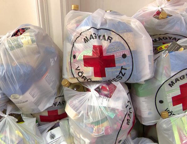 Adomány - Elkezdődött a Magyar Vöröskereszt országos gyűjtése