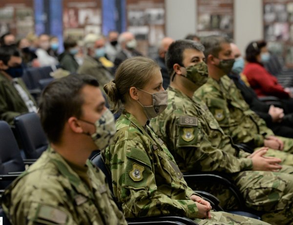 „Erős Magyarország csak erős honvédséggel működhet”  – Katonai konferencia az egyetemen