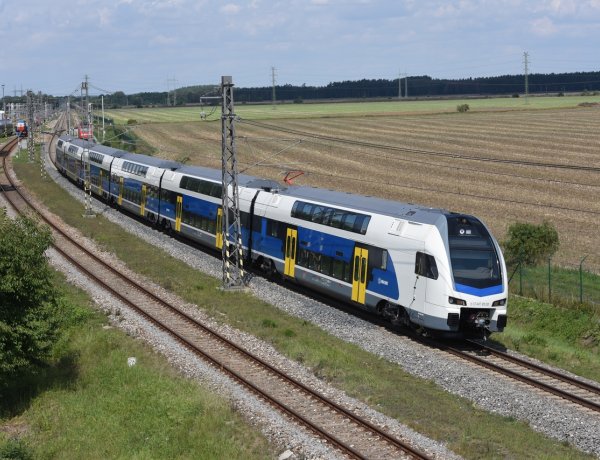 Újabb vonalakon jár a KISS vonat -  A Budapest-Szolnok-Debrecen-Nyíregyháza vasútvonal egyes járatain is