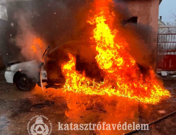 Autótűz Nyíregyházán, baleset az M3-ason