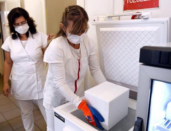 Megérkezett a gyerekek oltására alkalmas vakcina a Heim Pál Gyermekkórházba