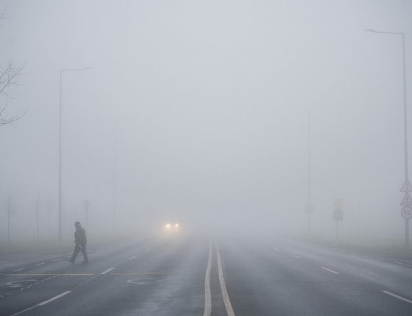 Legyen óvatos: csúsznak az utak a reggeli ködben!