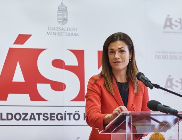 Dr. Varga Judit miniszter szerint a törvény fontos eszköze a gyermekvédelemnek