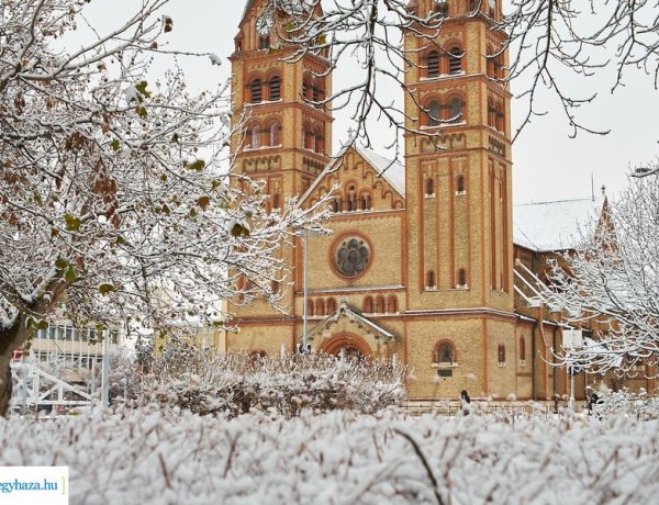 Karácsonyi és újévi püspöki ünnepi szentmisék Debrecenben és Nyíregyházán 