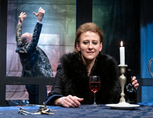 Széles Zita az egyik leghíresebb Csehov-hősnőt alakítja a Krúdy Kamarában