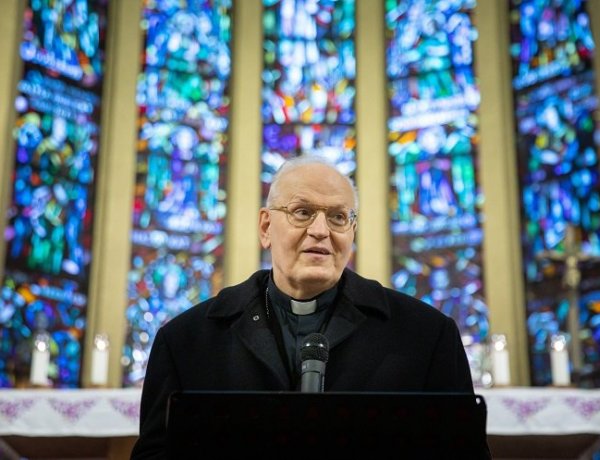 Erdő Péter: Karácsony öröme vigasztalást hoz és biztonságot ad