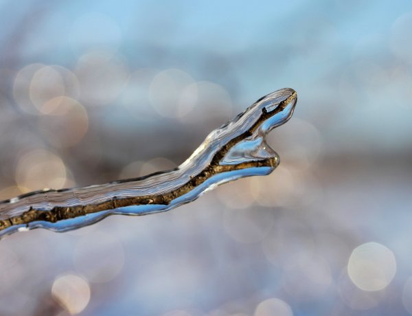 Ma sem szabadulunk az ónos esőtől