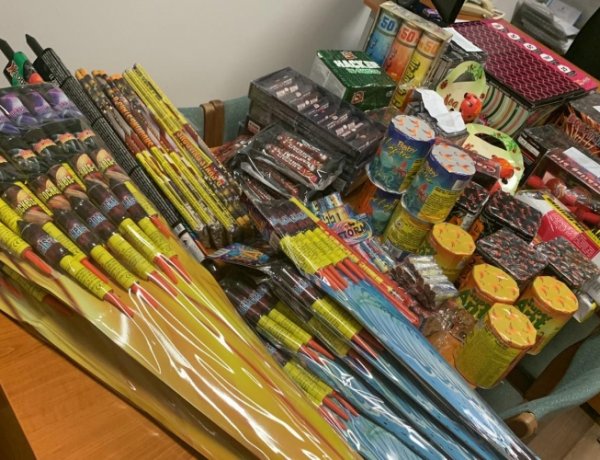 Engedély nélkül – A Nyíregyházi Rendőrkapitányság munkatársai három helyszínen foglaltak le tűzijátéktermékeket