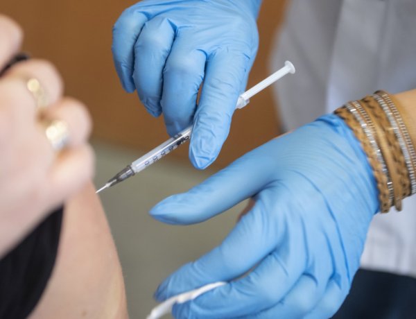 Januárban minden hétvégén lesz oltási akció