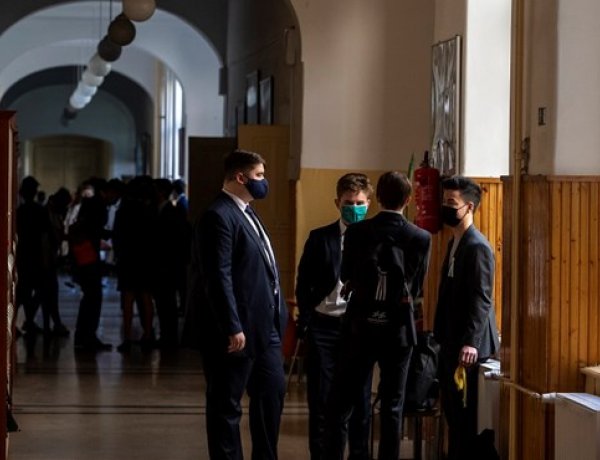 Változások várnak 2022-ben a diákokra: jön a digitális kompetenciamérés és az átszabott őszi érettségi