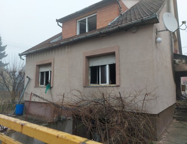 Lakástűzhöz riasztották a tűzoltókat a Nyíl utcán