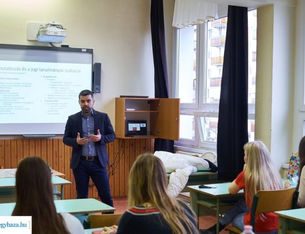 Pályaorientációs nap a Szent Imrében – Különböző előadások segítették a diákok döntését