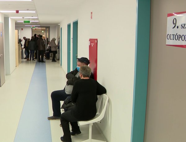 Oltási akciók – A kampány fokozza az oltakozási hajlamot, az egészségügyi intézmények pedig bővítik oltási kapacitásaikat