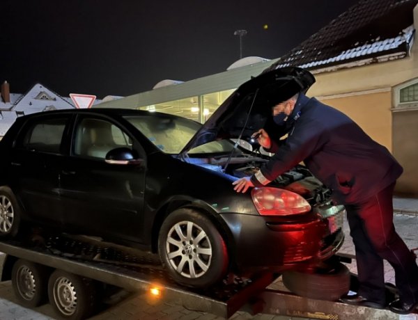 Körözött gépkocsi a csengersimai határátkelőhelyen