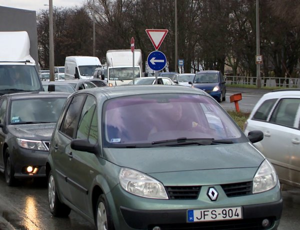 Évekre börtönbe kerülhet a jogosítvány nélkül vezető férfi