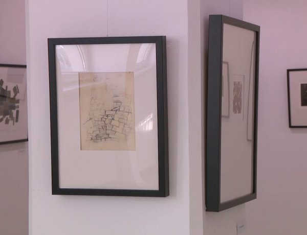 90 fok címmel nyílt meg Orr András grafikusművész kiállítása a Pál Gyula Teremben