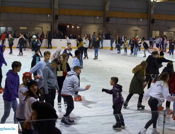 Kihagyhatatlan hétvégi programajánló – Szombaton a Nyíregyházi Jégpályán is Allianz Jégpályák Éjszakája!